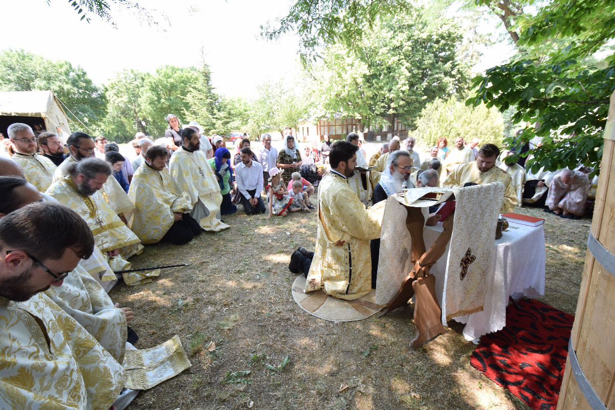 Slujbă arhierească și rugăciuni pentru ploaie, la Mănăstirea Bucium Slujbă arhierească și rugăciuni pentru ploaie, la Mănăstirea Bucium