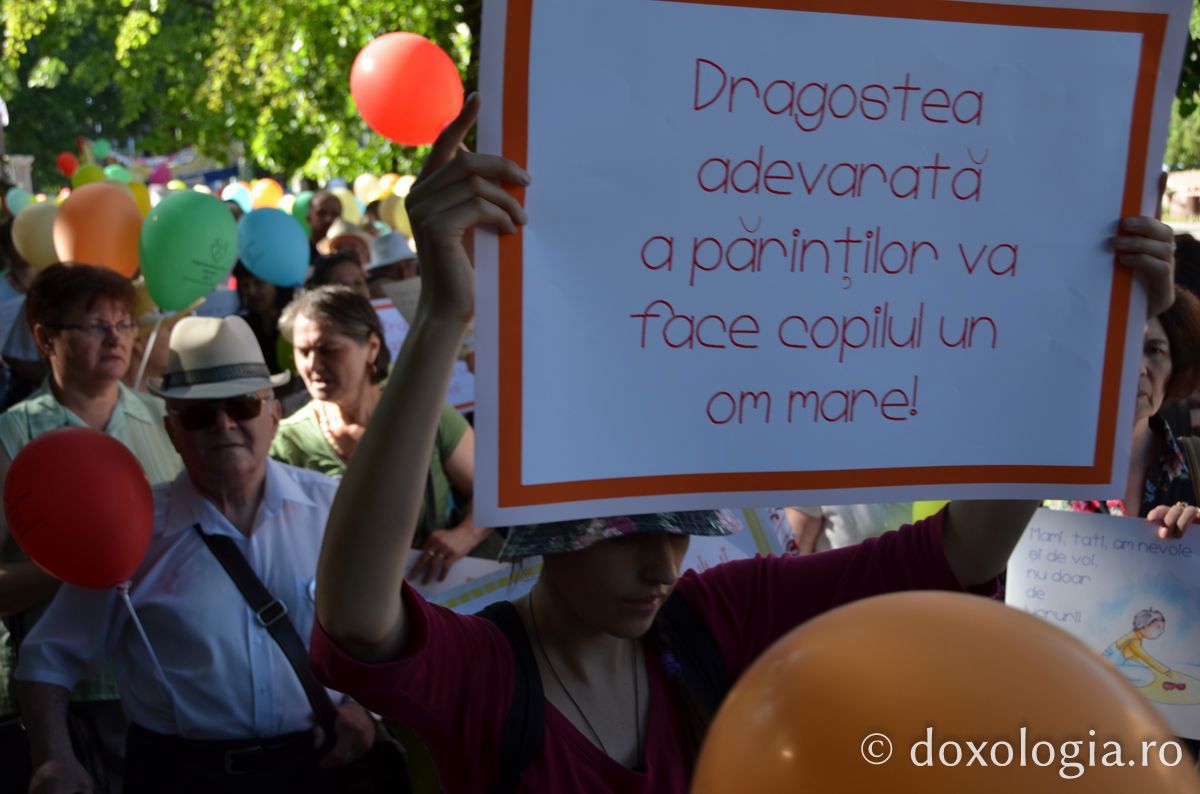 Marș pentru susținerea familiei tradiționale