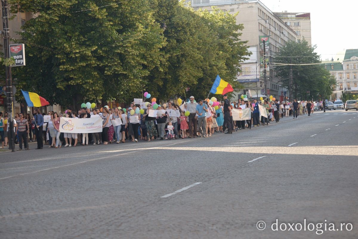 Marș pentru susținerea familiei tradiționale