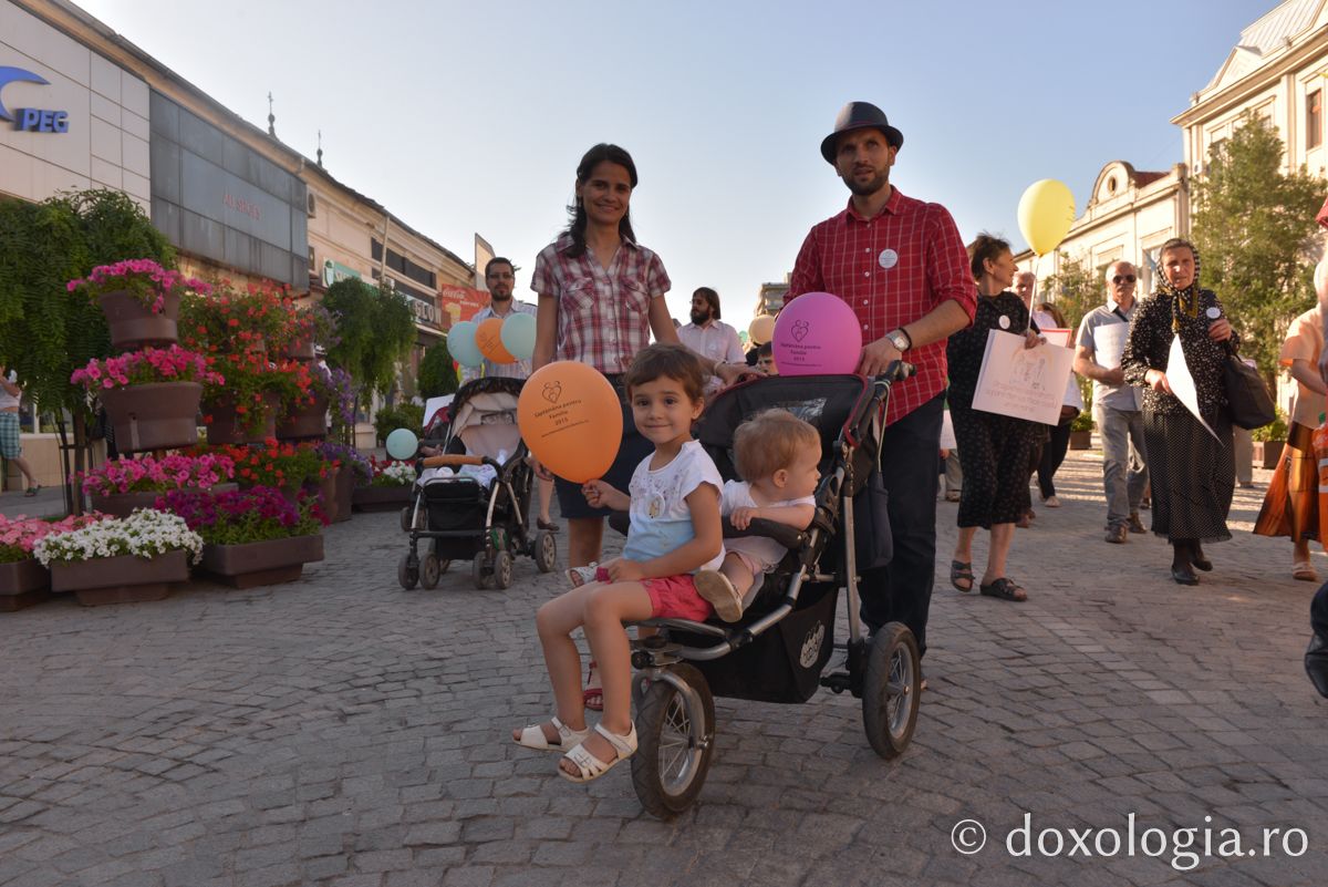 Marș pentru susținerea familiei tradiționale