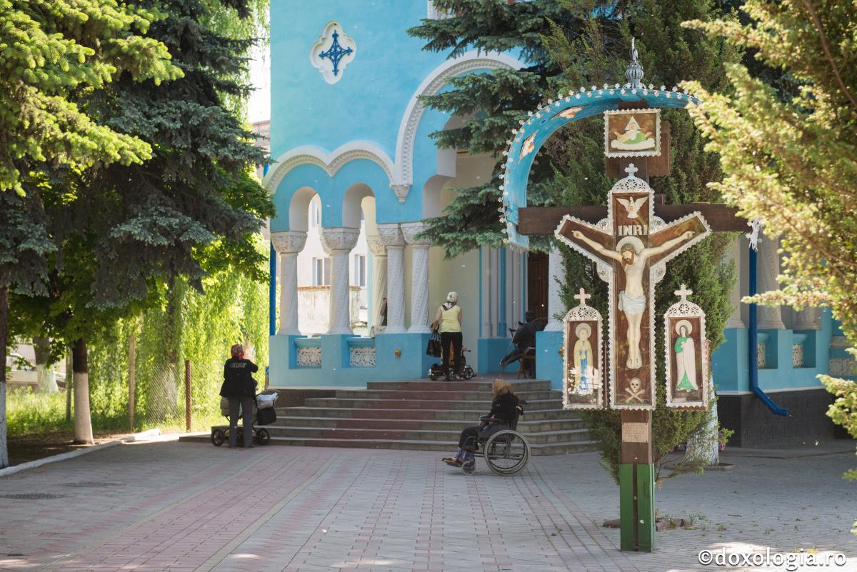 De ce milostenia fariseului nu este pe placul lui Dumnezeu?