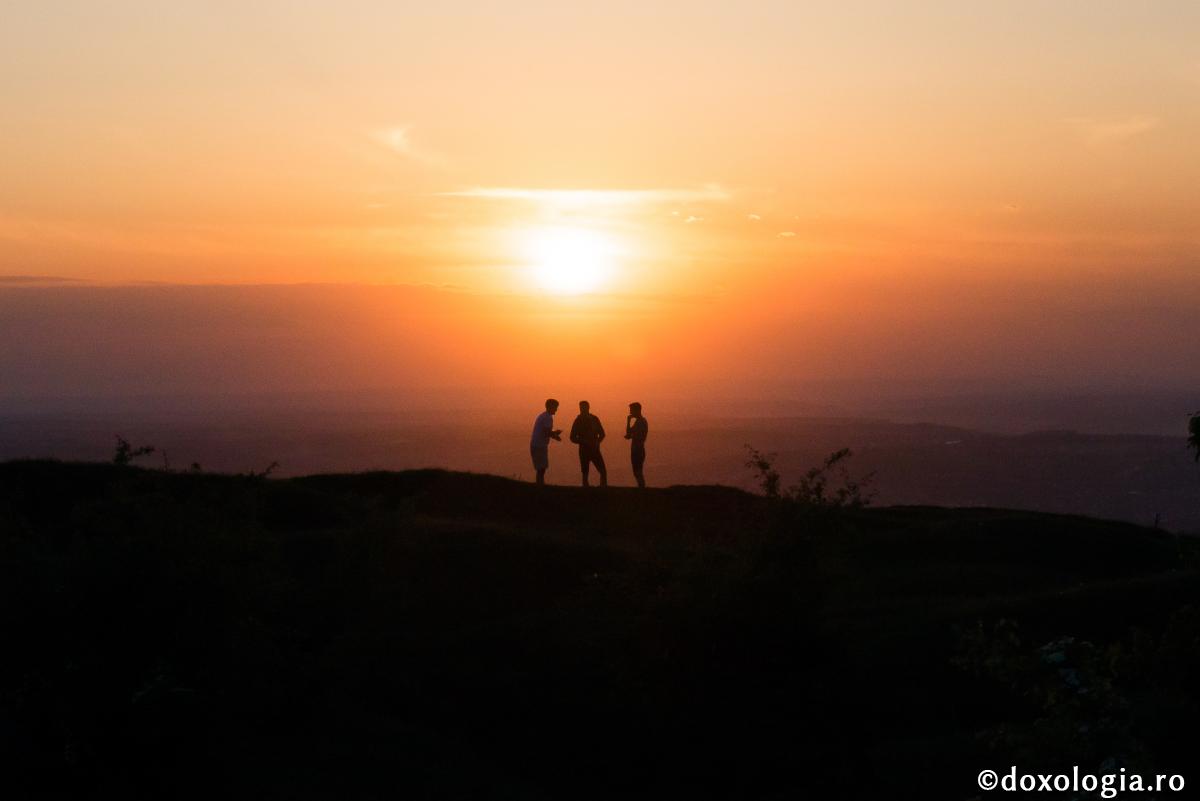 Cum se pot înălţa oamenii la cer?