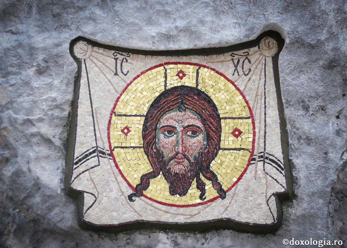 Credința este maica, cununa și suma tuturor virtuților mahrama Domnului