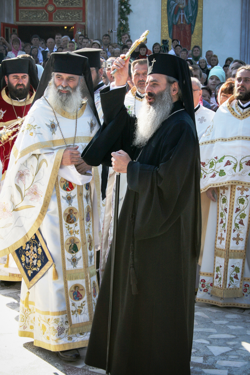 Renaşterea din dărâmături a Mănăstirii Pângărați