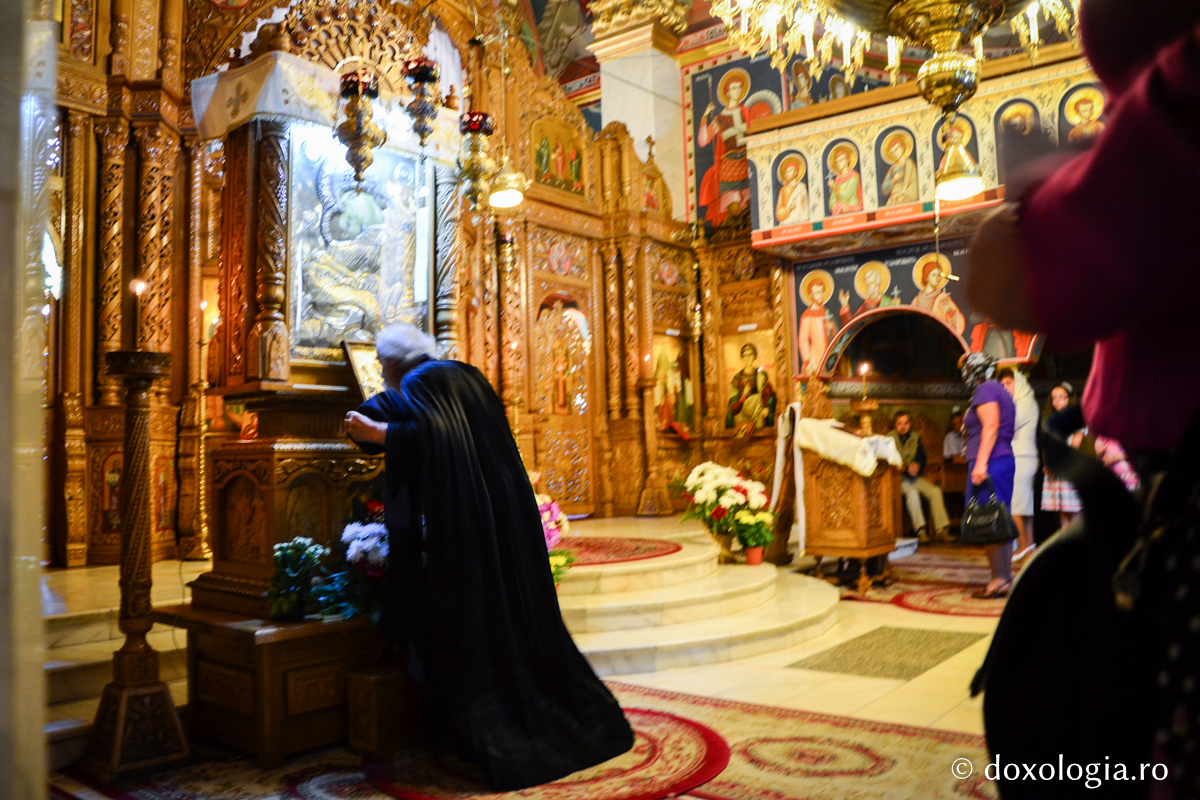 „Pedepsește-mă, Doamne, în lumea aceasta, numai dincolo dă-mi mântuire” „Pedepsește-mă, Doamne, în lumea aceasta, numai dincolo dă-mi mântuire”