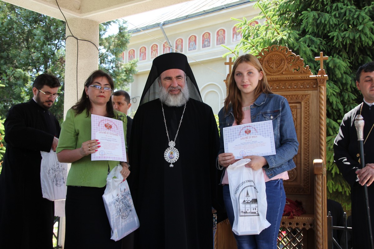 Premierea excelenței în învățământul preuniversitar băcăuan Premierea excelenței în învățământul preuniversitar băcăuan