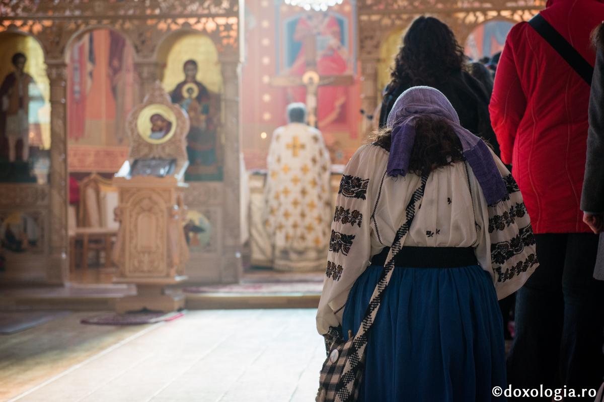 Nu-i tot una rugăciunea de acasă cu cea de la Biserică