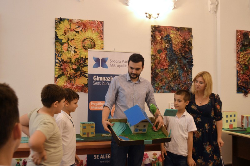 Micii arhitecţi vă aşteaptă în cartierele “Varlaam”