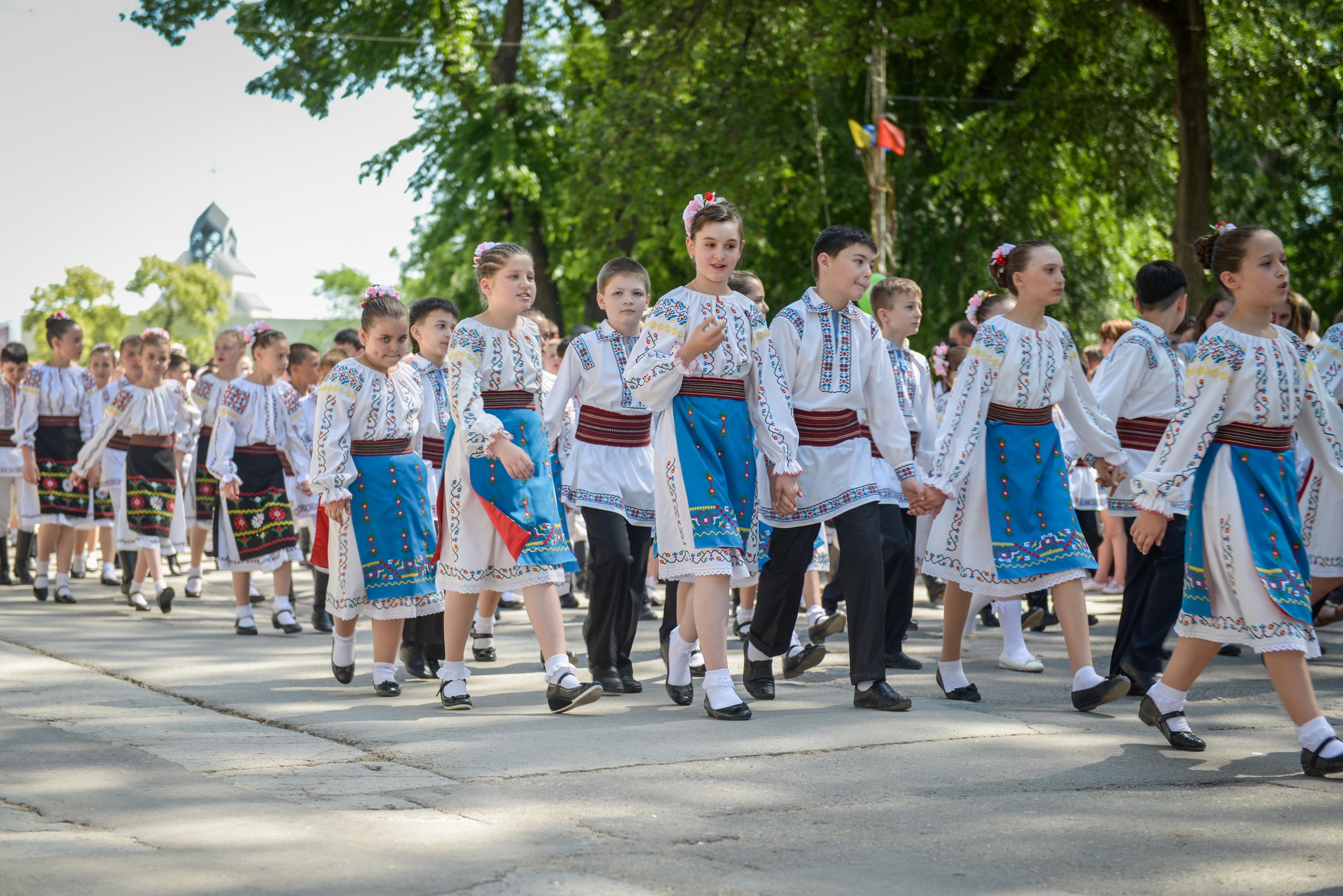 La școală sau la biserică ‒ unde ducem copilul în zilele de sărbătoare?
