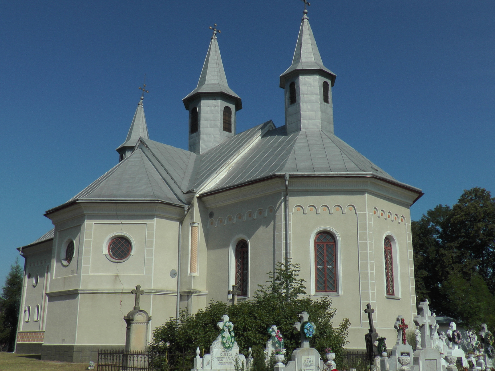 Liturghie arhierească la Frătăuţii Vechi