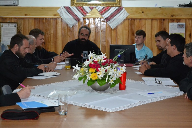 Consfătuire catehetică la Parohia,,Sfinții Trei Ierarhi” - Nicolae Bălcescu