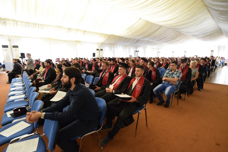 „Biserica este chemată mai mult decât oricând, într-o lume atât de bolnavă, să aducă vindecare și mângâiere” „Biserica este chemată mai mult decât oricând, într-o lume atât de bolnavă, să aducă vindecare și mângâiere”