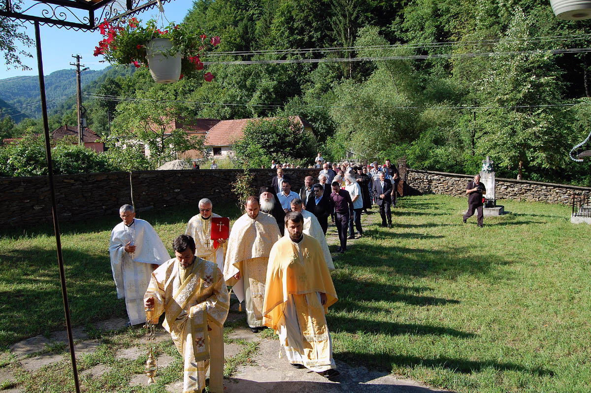Vizită pastorală în Fărășești, filie a parohiei Pietroasa Vizită pastorală în Fărășești, filie a parohiei Pietroasa