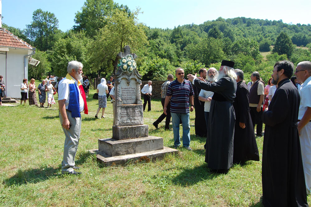 Vizită pastorală în Fărășești, filie a parohiei Pietroasa