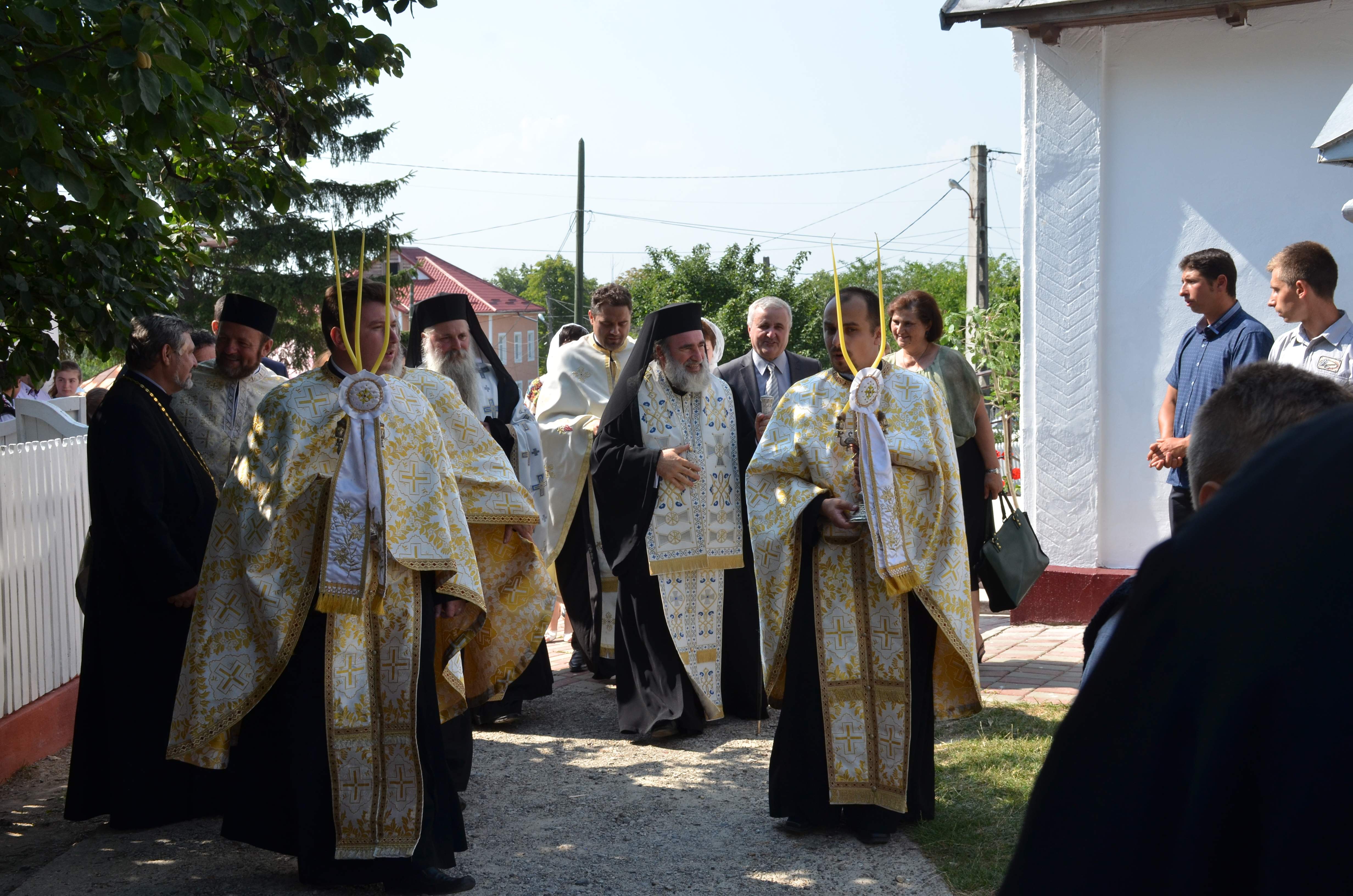 Numeroşi invitaţi de seamă la prima ediţie a Simpozionului naţional „Stăniţa - pagini de istorie, cultură şi spiritualitate“ (GALERIE FOTO) Numeroşi invitaţi de seamă la prima ediţie a Simpozionului naţional „Stăniţa - pagini de istorie, cultură şi spiritualitate“ (GALERIE FOTO)