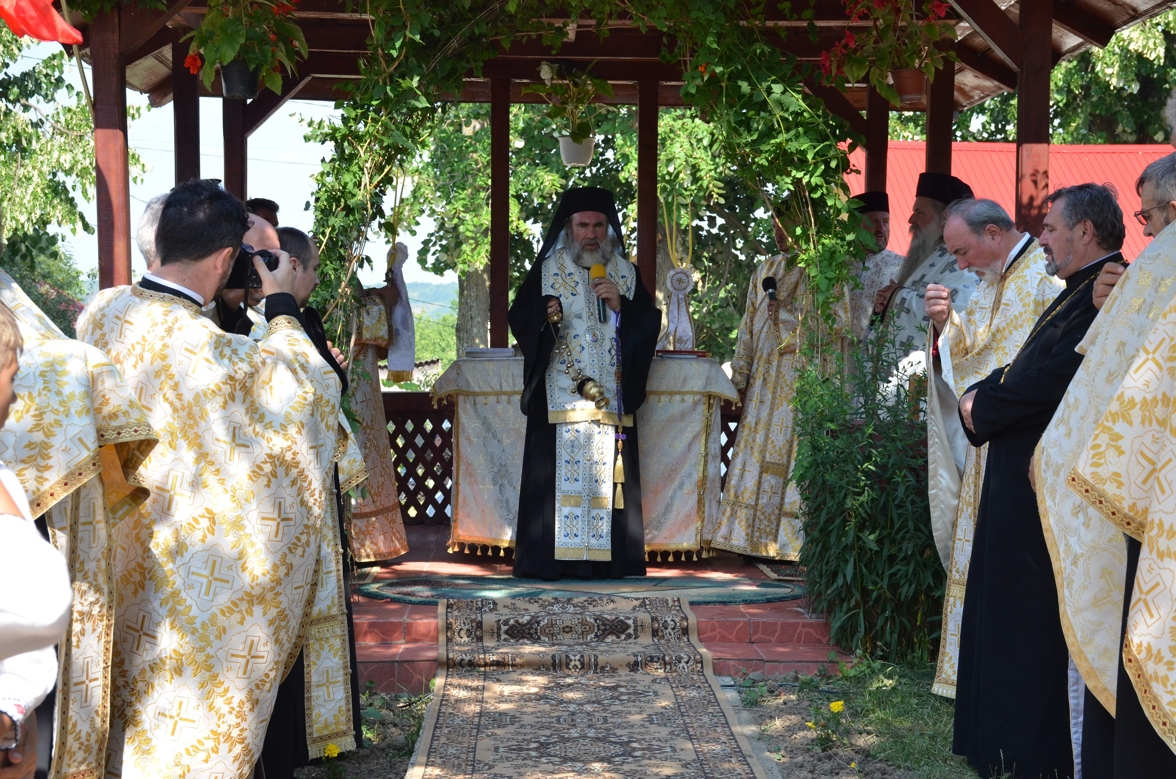Numeroşi invitaţi de seamă la prima ediţie a Simpozionului naţional „Stăniţa - pagini de istorie, cultură şi spiritualitate“ (GALERIE FOTO) Numeroşi invitaţi de seamă la prima ediţie a Simpozionului naţional „Stăniţa - pagini de istorie, cultură şi spiritualitate“ (GALERIE FOTO)