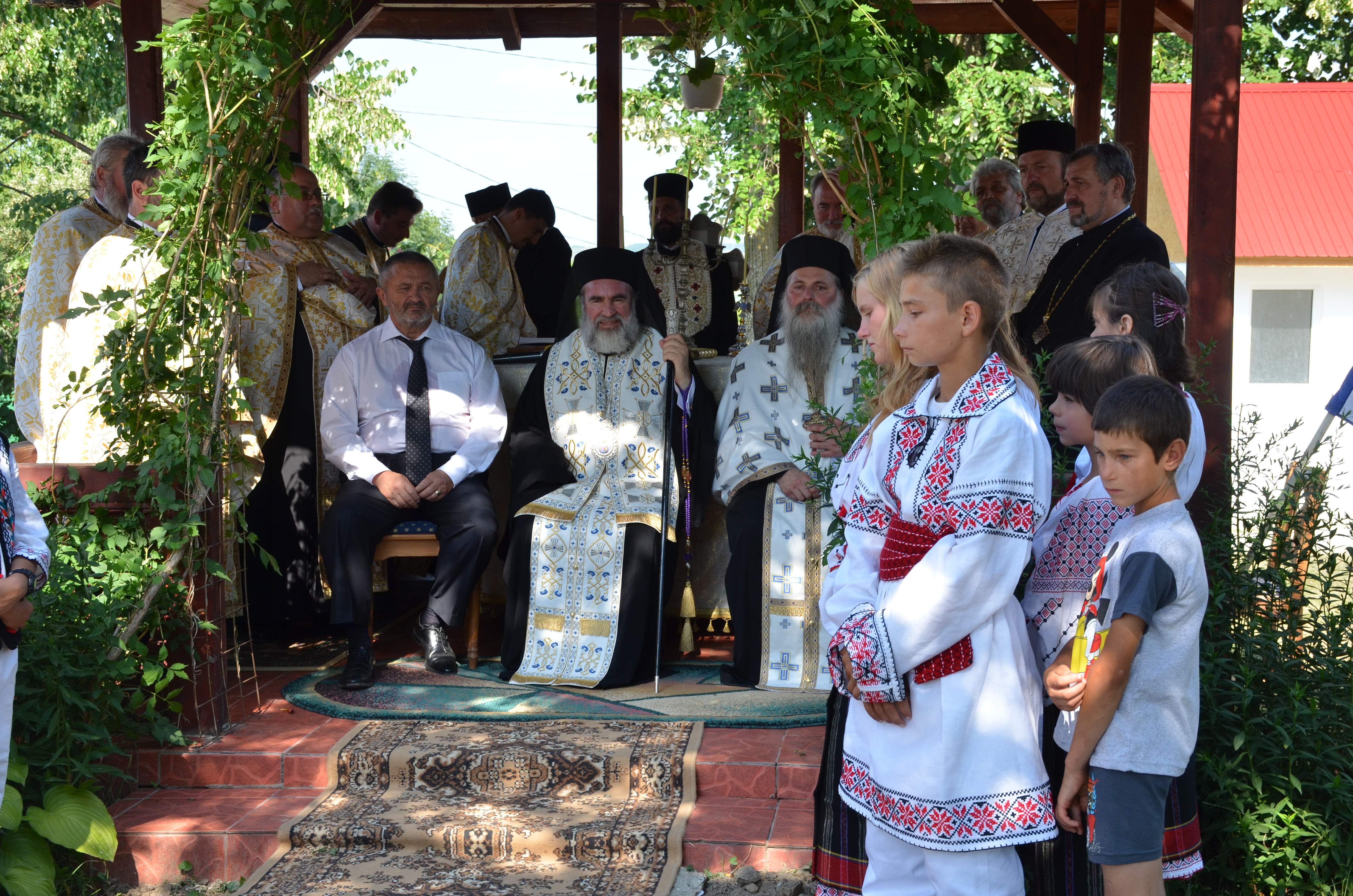 Numeroşi invitaţi de seamă la prima ediţie a Simpozionului naţional „Stăniţa - pagini de istorie, cultură şi spiritualitate“ (GALERIE FOTO) Numeroşi invitaţi de seamă la prima ediţie a Simpozionului naţional „Stăniţa - pagini de istorie, cultură şi spiritualitate“ (GALERIE FOTO)