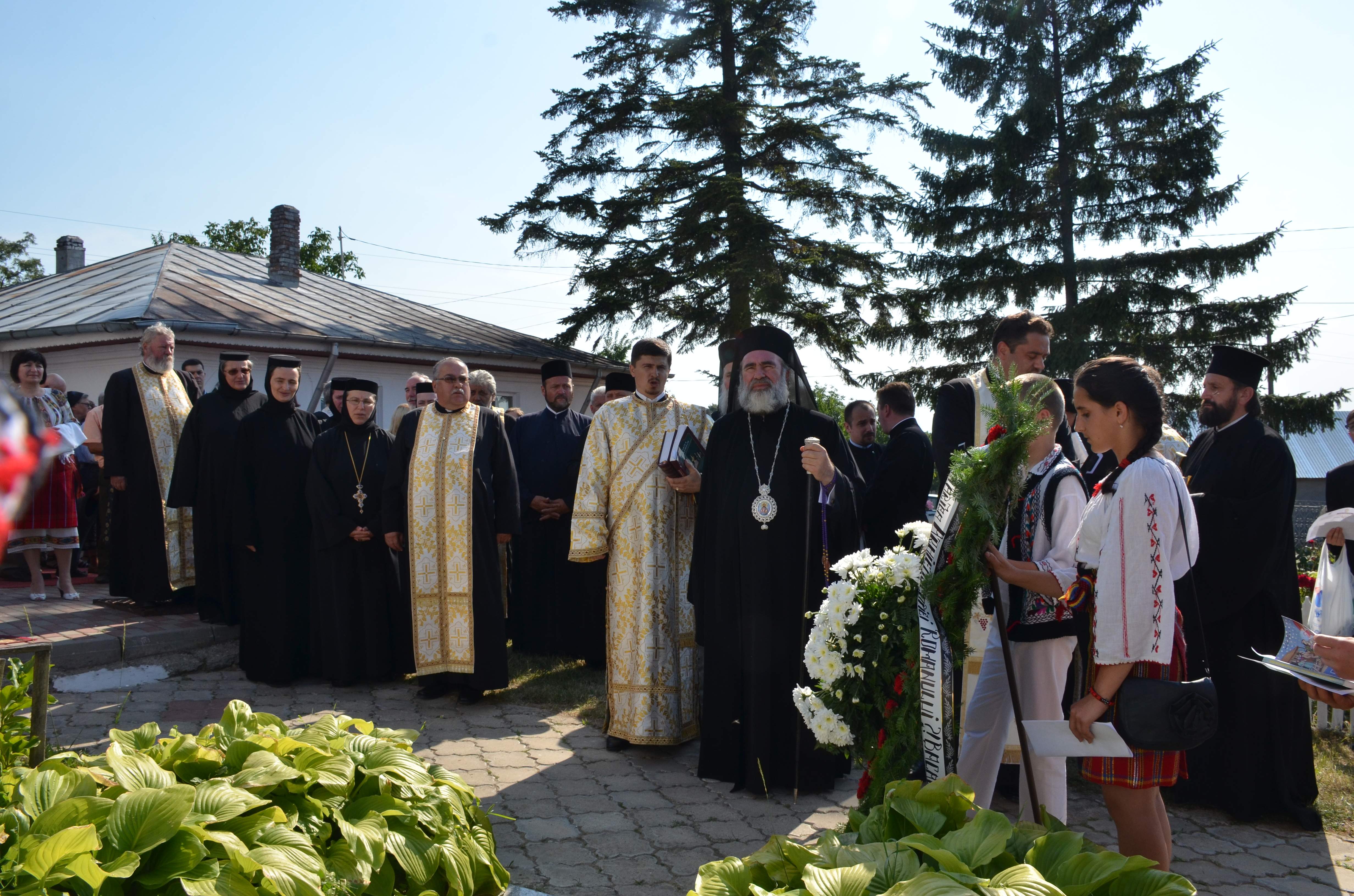 Numeroşi invitaţi de seamă la prima ediţie a Simpozionului naţional „Stăniţa - pagini de istorie, cultură şi spiritualitate“ (GALERIE FOTO) Numeroşi invitaţi de seamă la prima ediţie a Simpozionului naţional „Stăniţa - pagini de istorie, cultură şi spiritualitate“ (GALERIE FOTO)