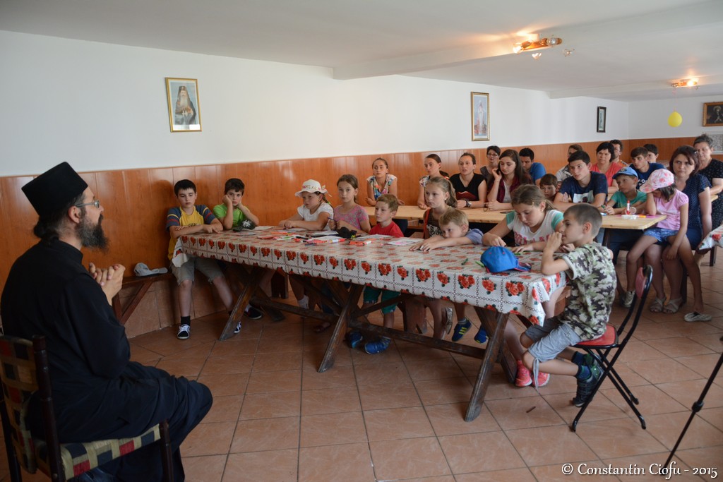 Tabără sub streaşina ctitoriei barnovschiene de la Buhalniţa Tabără sub streaşina ctitoriei barnovschiene de la Buhalniţa