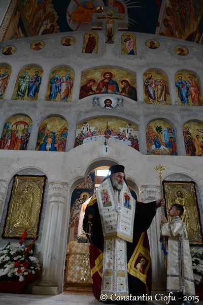 Vecernie arhierească în Biserica "Sfântul Iulian din Tars" (GALERIE FOTO) Vecernie arhierească în Biserica "Sfântul Iulian din Tars" (GALERIE FOTO)