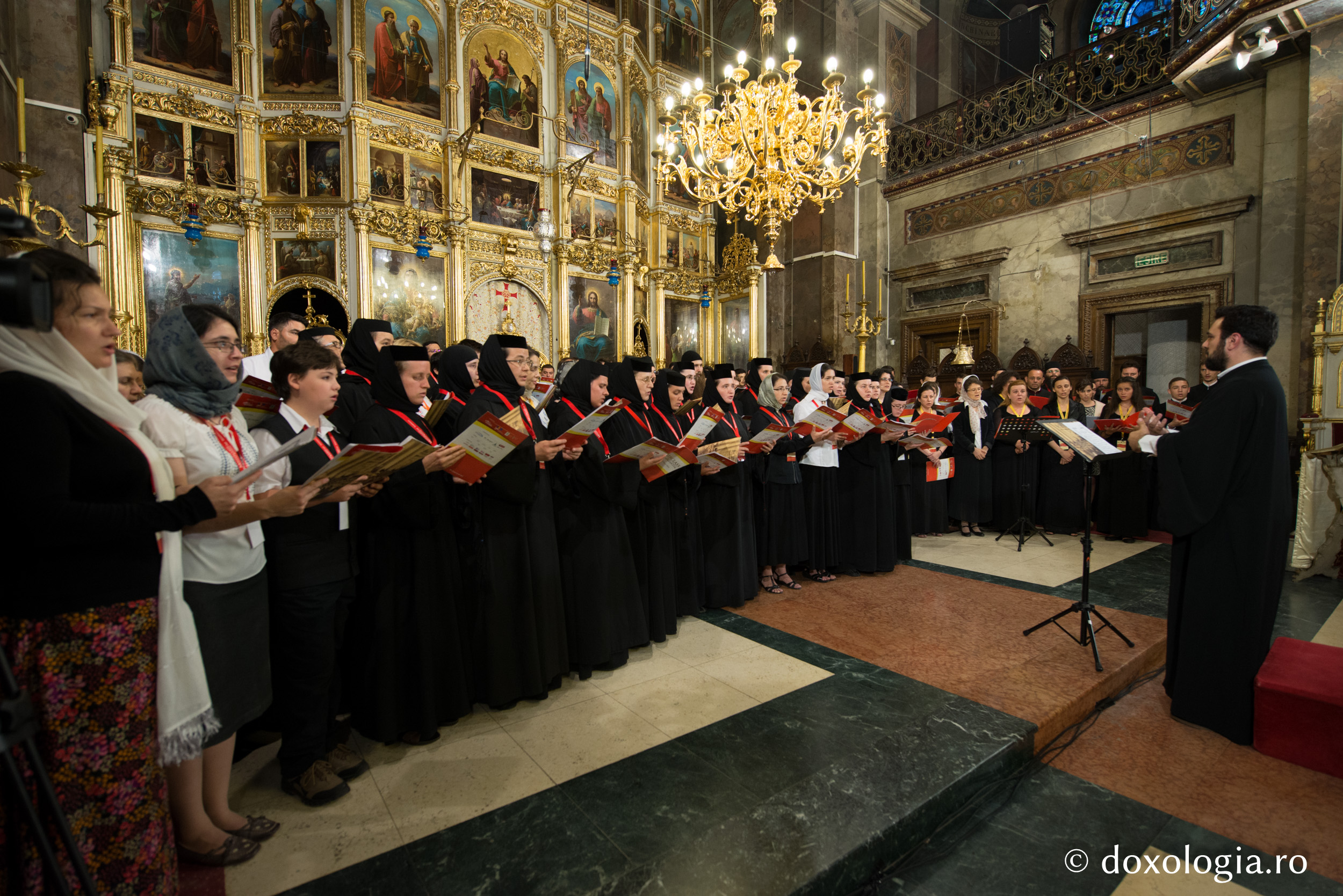 Cea de a VIII-a ediţie a Masterclass-ului Internaţional de Cânt Bizantin, la final