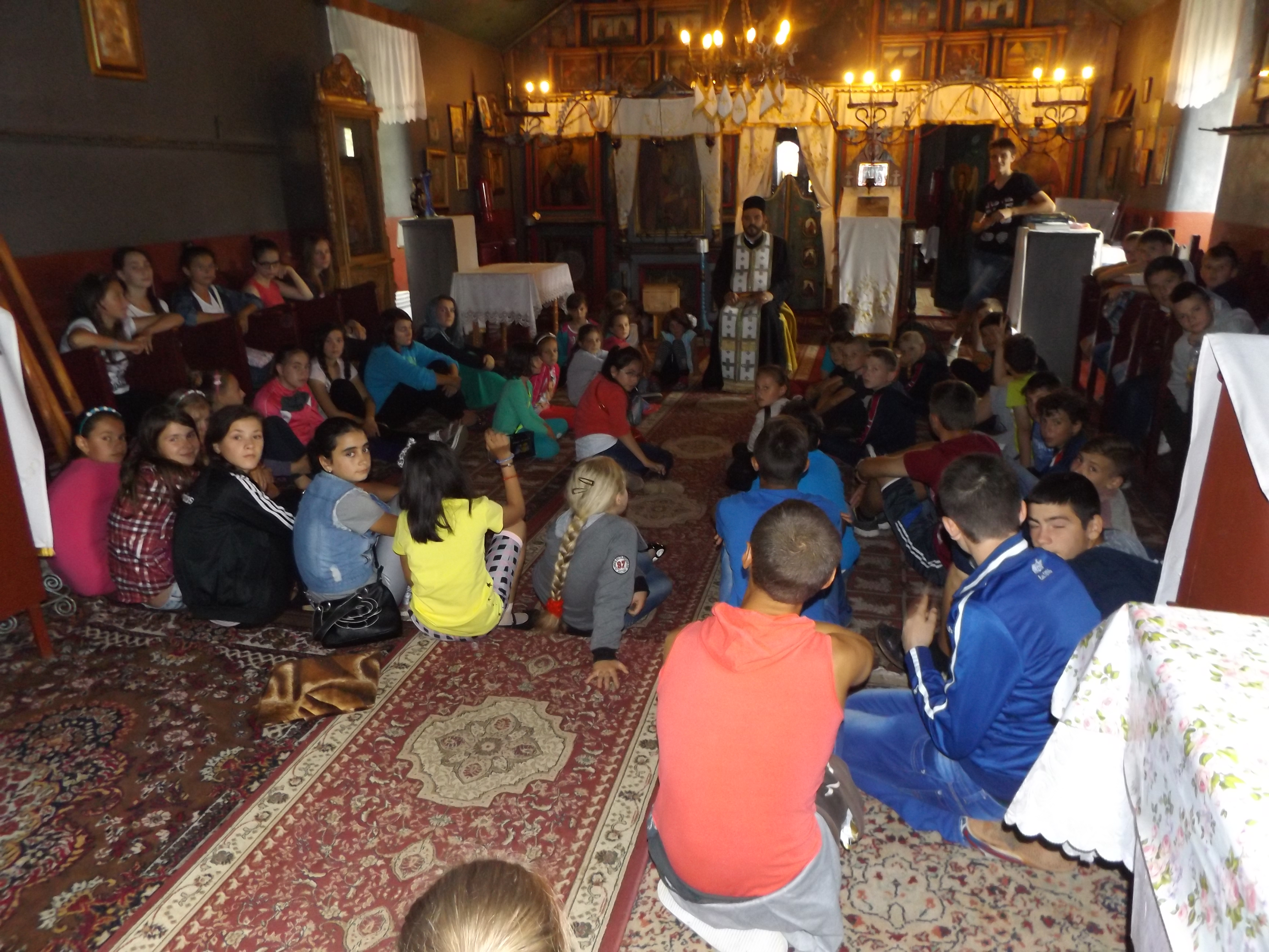 Tabăra din pridvorul satului în cea mai nordică localitate din ţară (GALERIE FOTO)