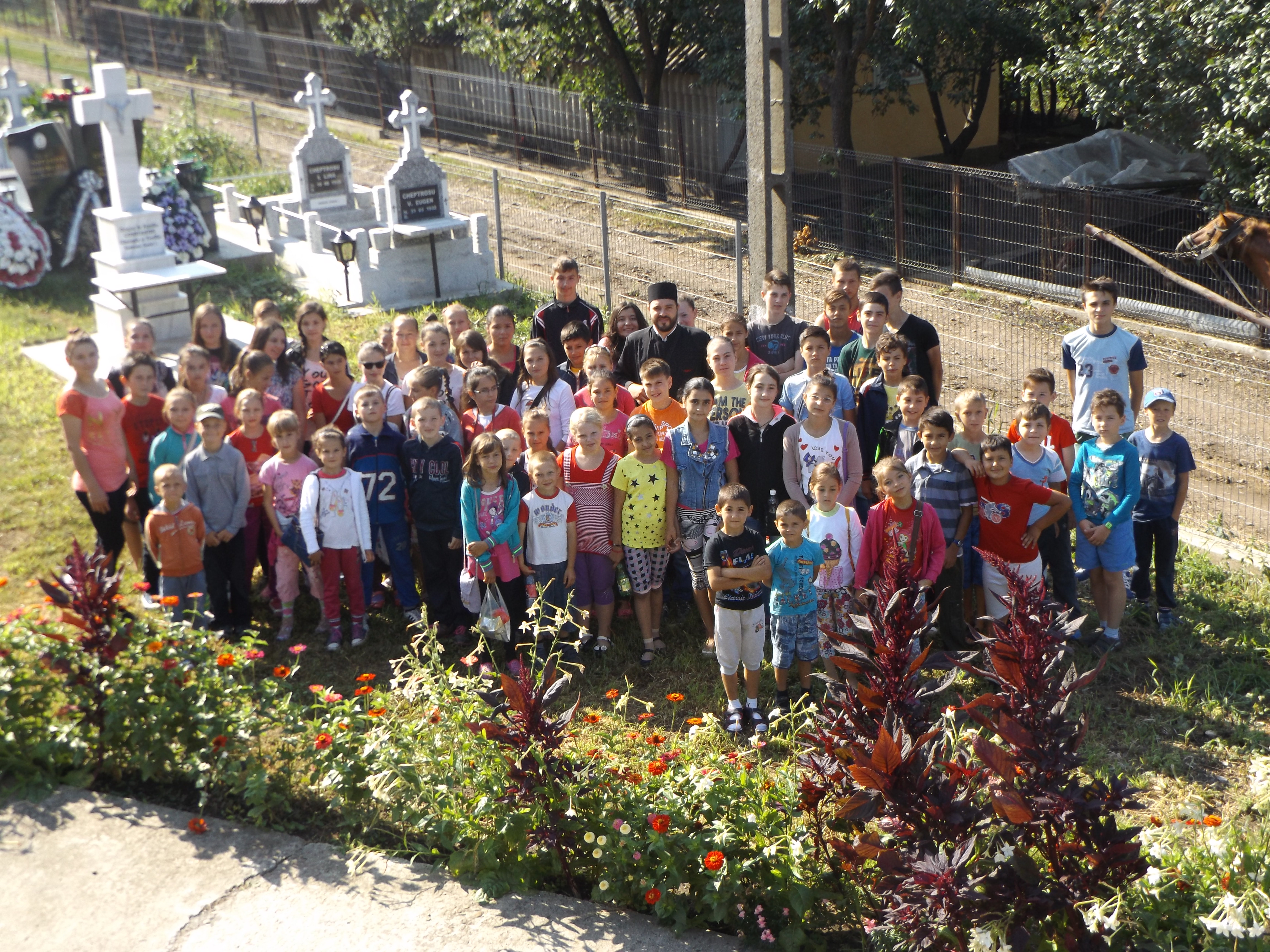 Tabăra din pridvorul satului în cea mai nordică localitate din ţară (GALERIE FOTO)