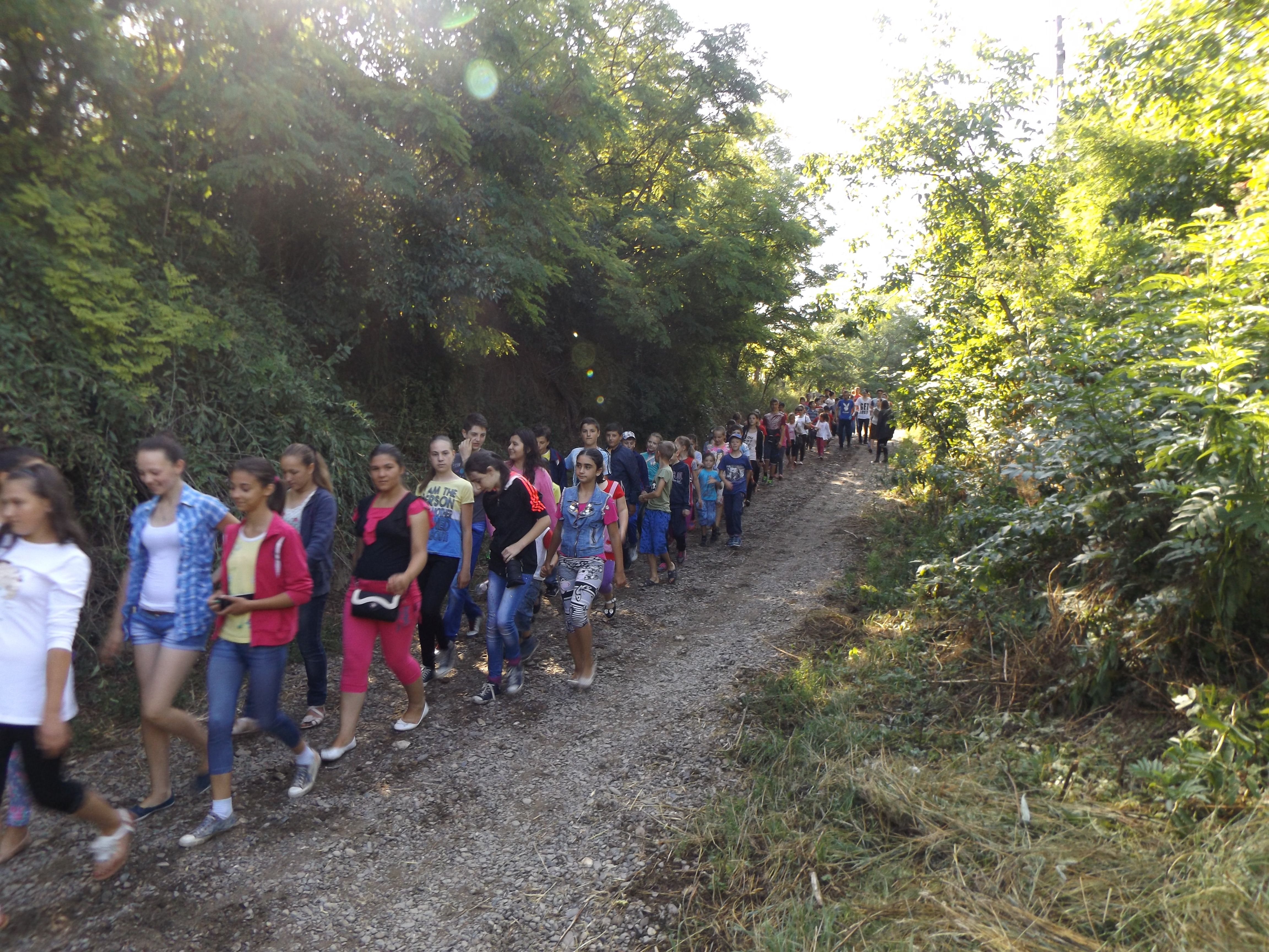 Tabăra din pridvorul satului în cea mai nordică localitate din ţară (GALERIE FOTO)