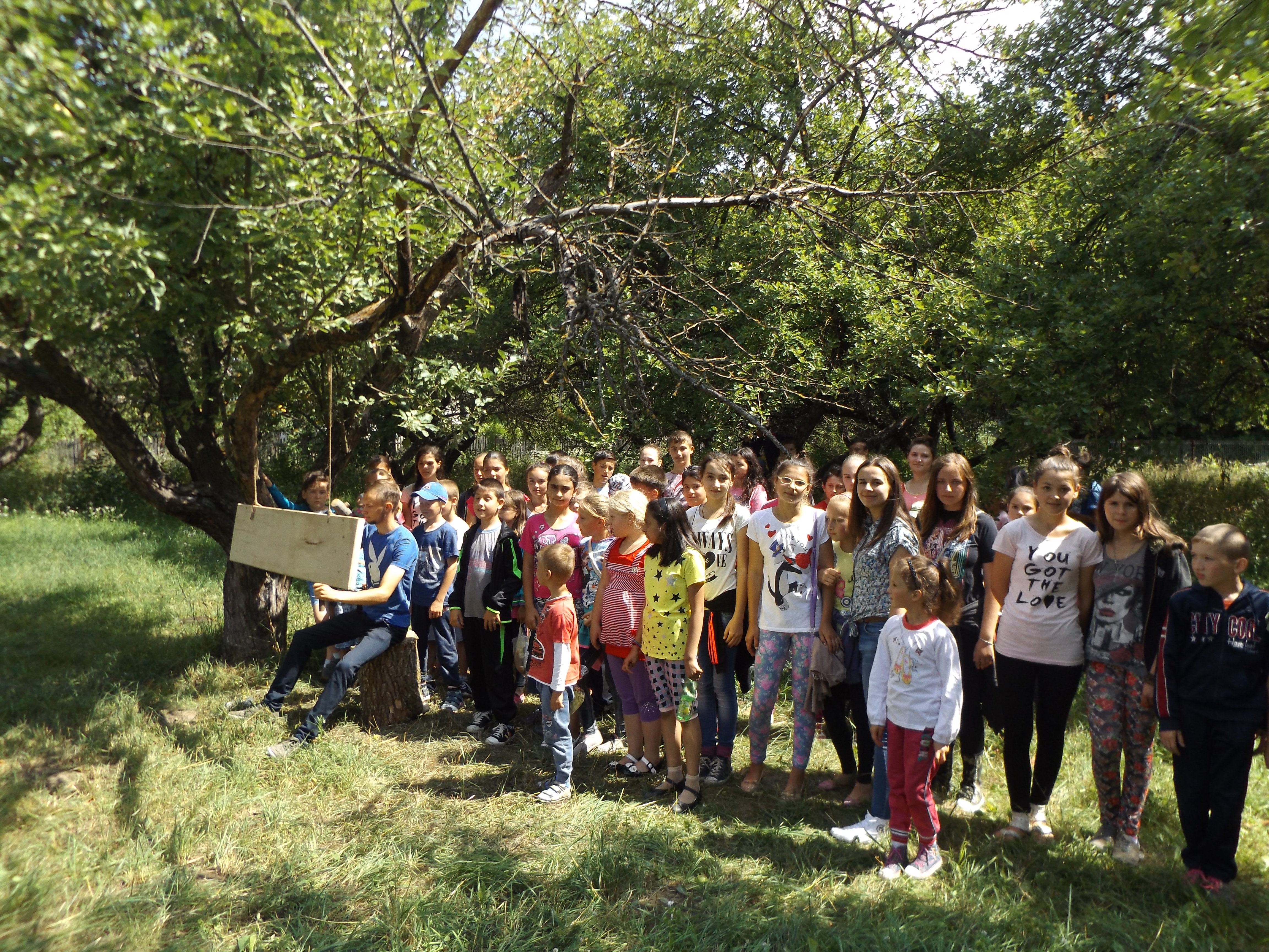 Tabăra din pridvorul satului în cea mai nordică localitate din ţară (GALERIE FOTO)