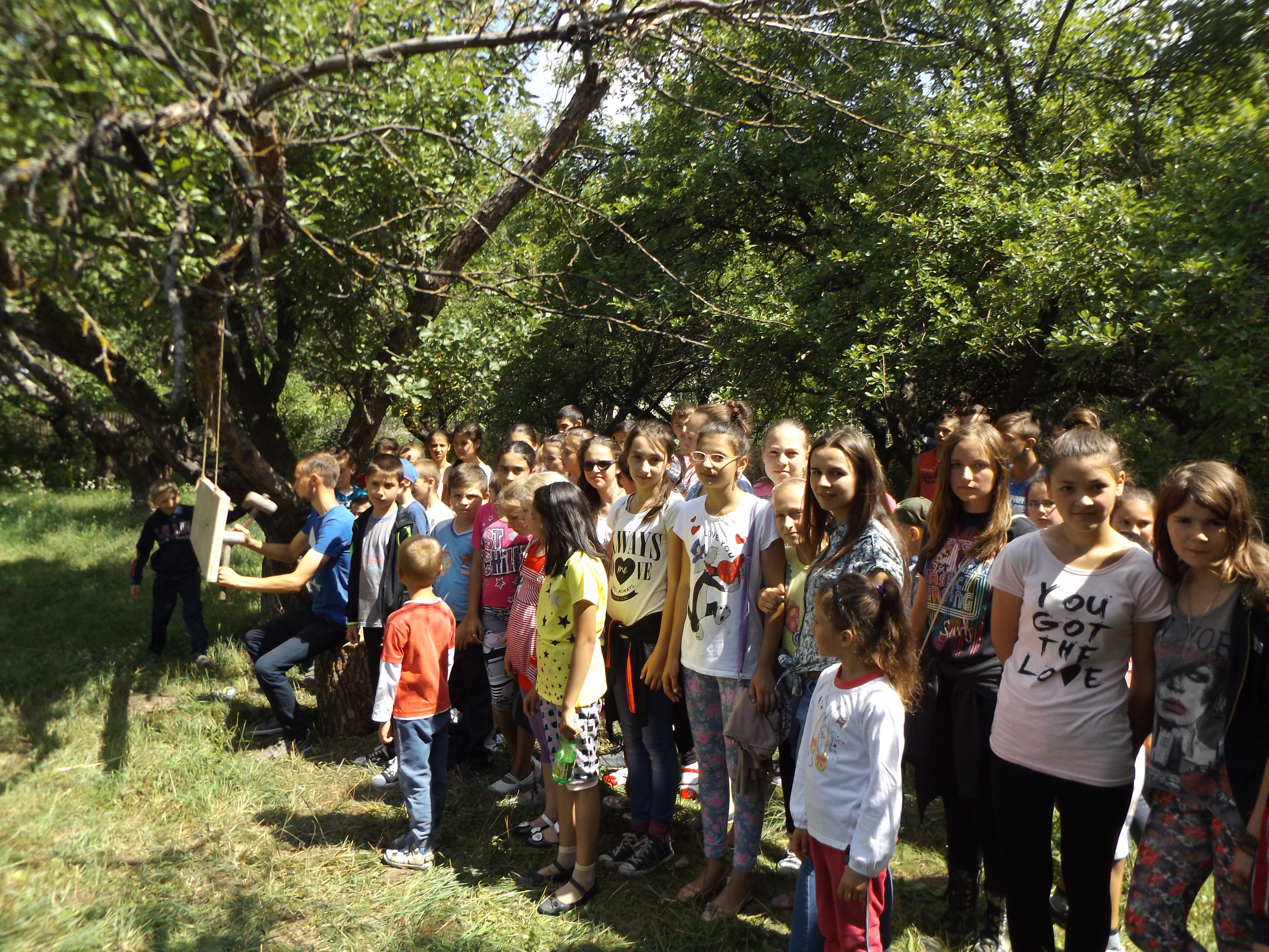 Tabăra din pridvorul satului în cea mai nordică localitate din ţară (GALERIE FOTO)