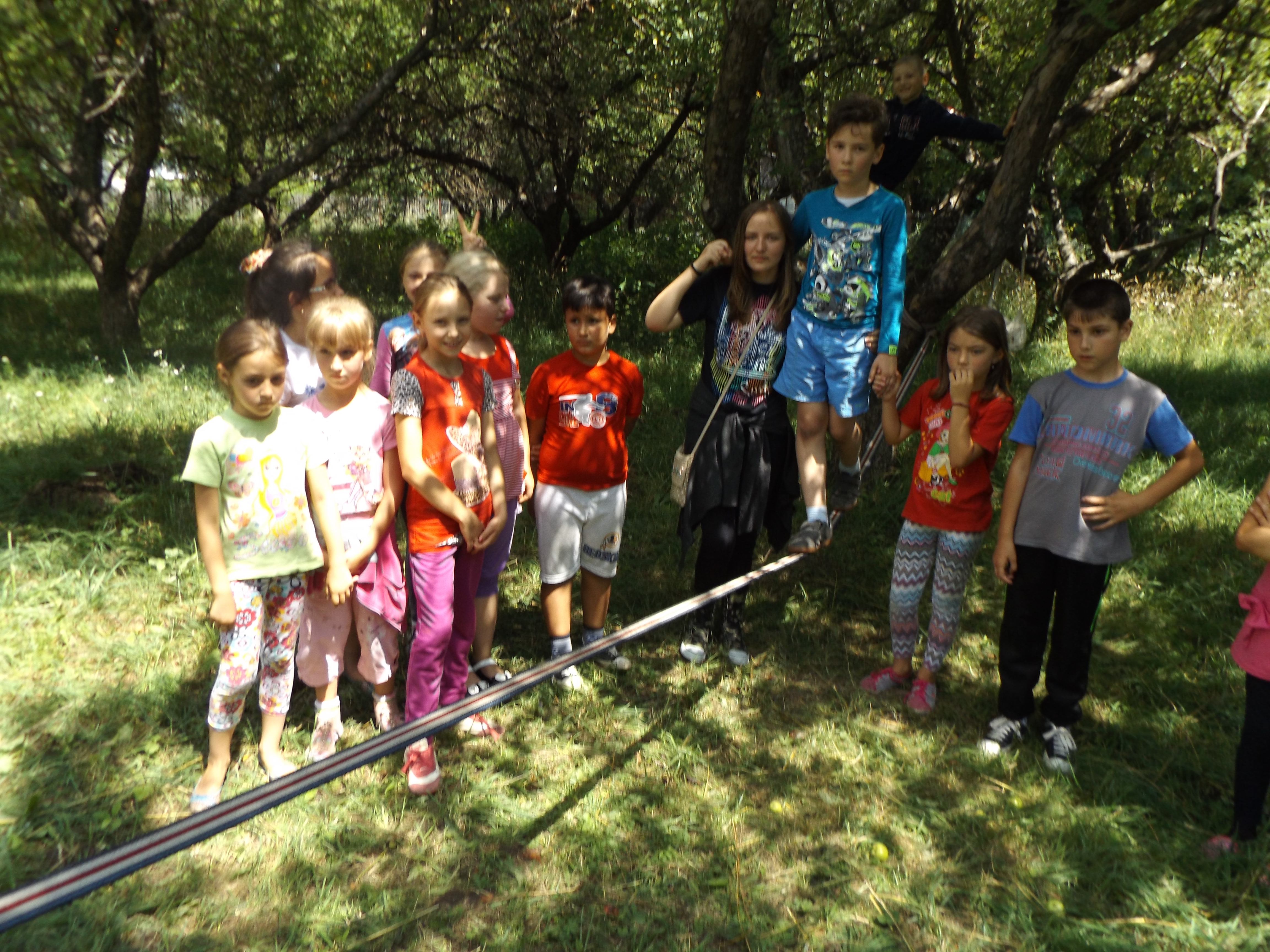 Tabăra din pridvorul satului în cea mai nordică localitate din ţară (GALERIE FOTO)