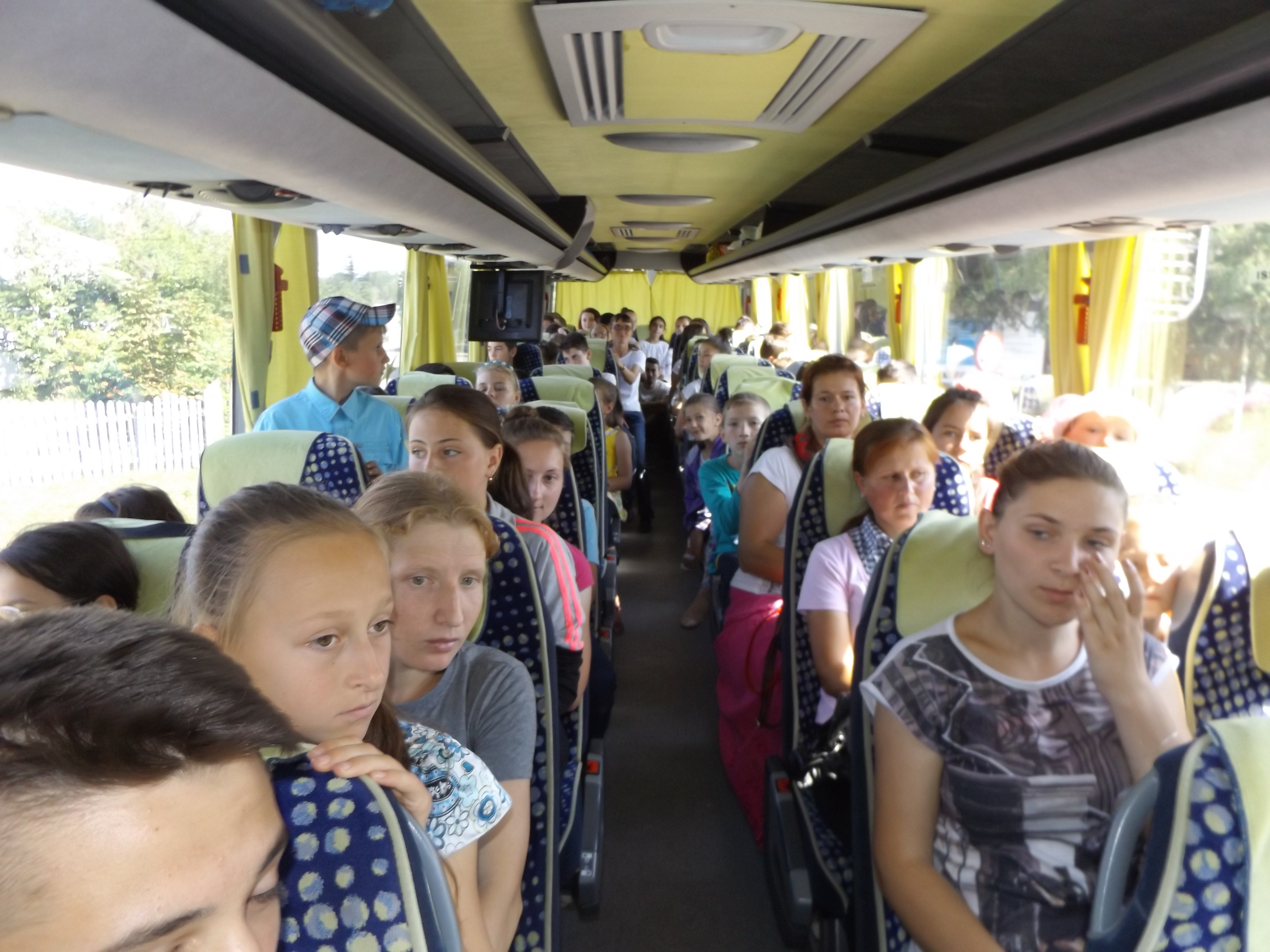 Tabăra din pridvorul satului Horodiştea, la final Tabăra din pridvorul satului Horodiştea, la final