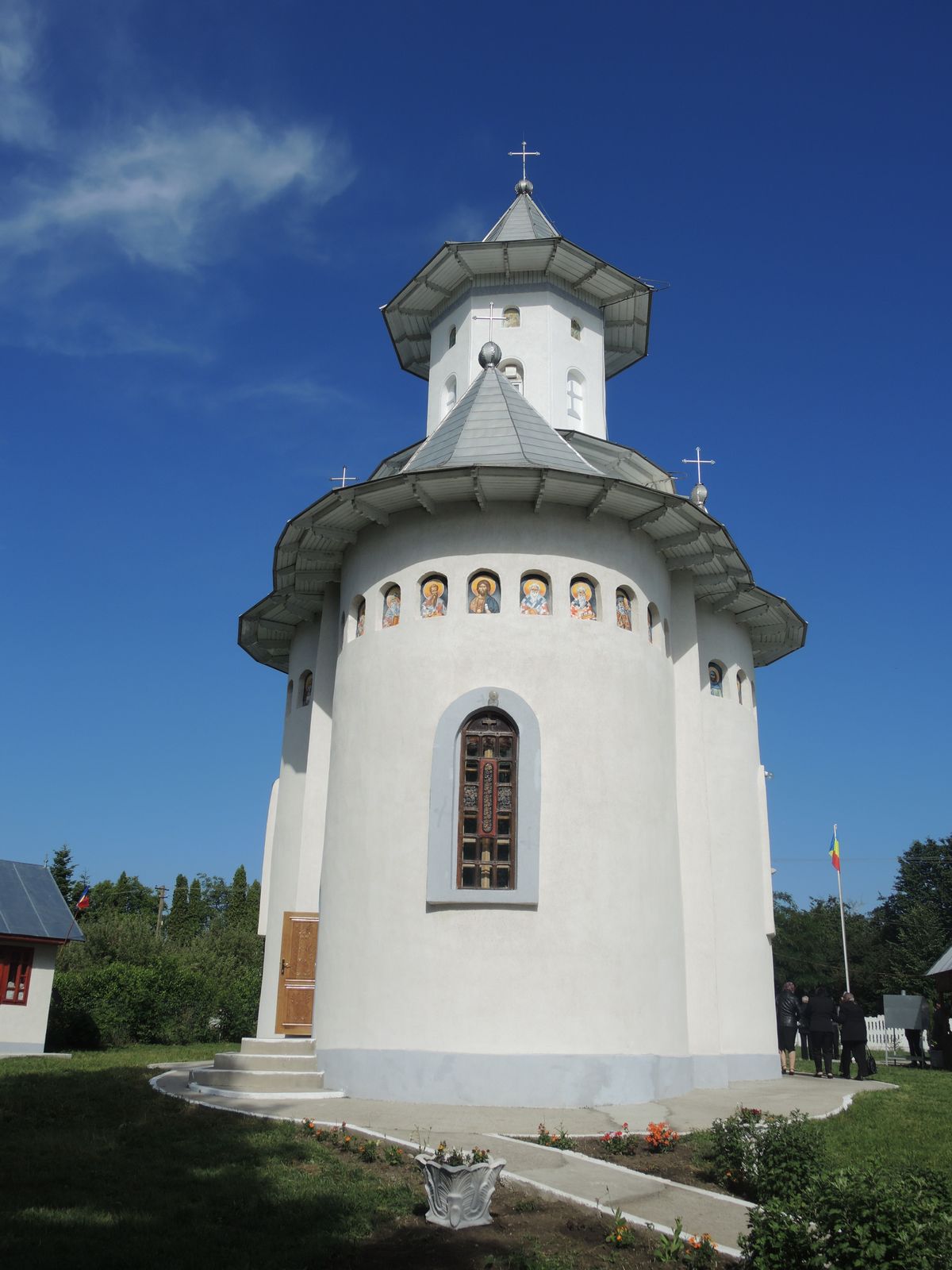 IPS Teofan: „Dacă la grijile vieții nu adăugăm și gândul la Dumnezeu, vom realiza la sfârșitul vieții că ne-am străduit degeaba”