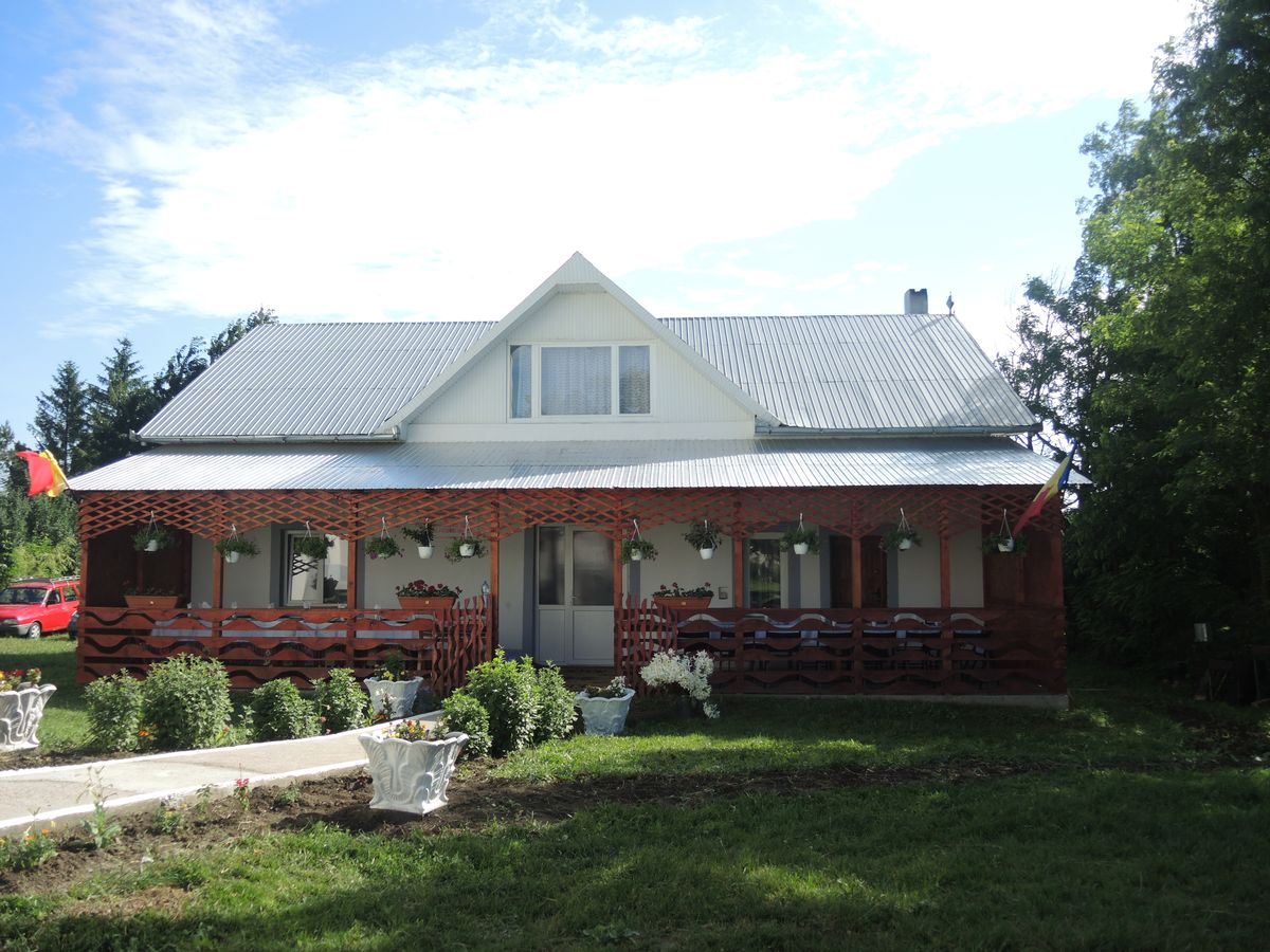 IPS Teofan: „Dacă la grijile vieții nu adăugăm și gândul la Dumnezeu, vom realiza la sfârșitul vieții că ne-am străduit degeaba”