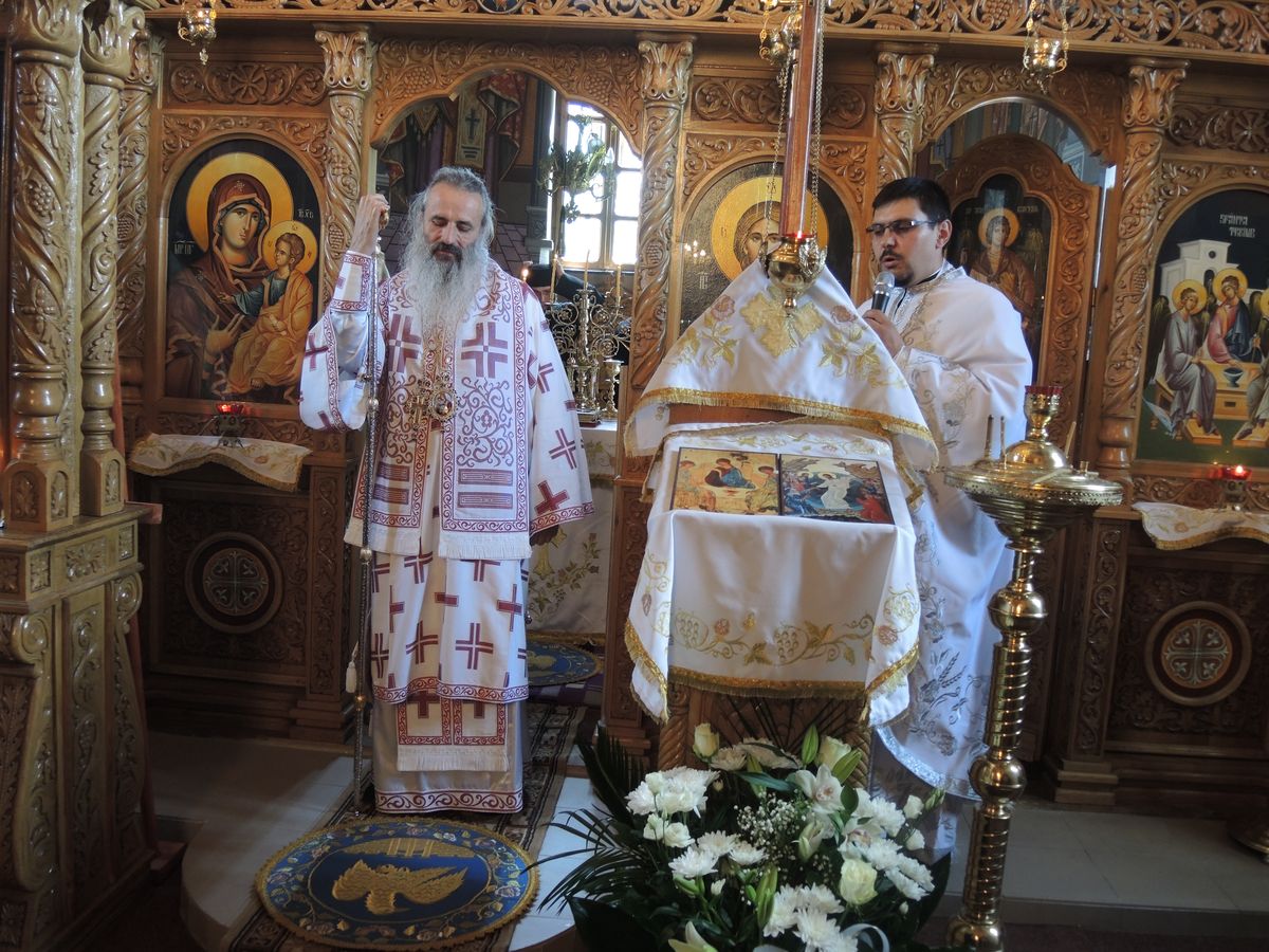 IPS Teofan: „Dacă la grijile vieții nu adăugăm și gândul la Dumnezeu, vom realiza la sfârșitul vieții că ne-am străduit degeaba”