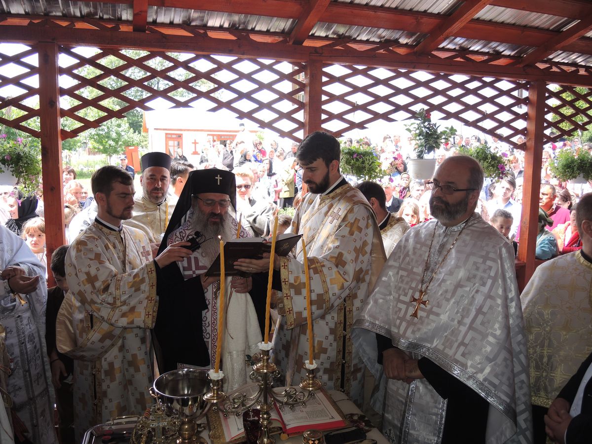 IPS Teofan: „Dacă la grijile vieții nu adăugăm și gândul la Dumnezeu, vom realiza la sfârșitul vieții că ne-am străduit degeaba”