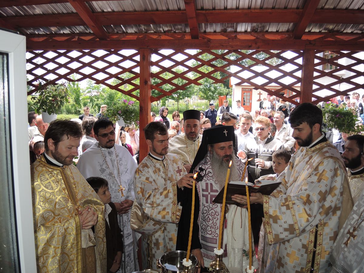 IPS Teofan: „Dacă la grijile vieții nu adăugăm și gândul la Dumnezeu, vom realiza la sfârșitul vieții că ne-am străduit degeaba”