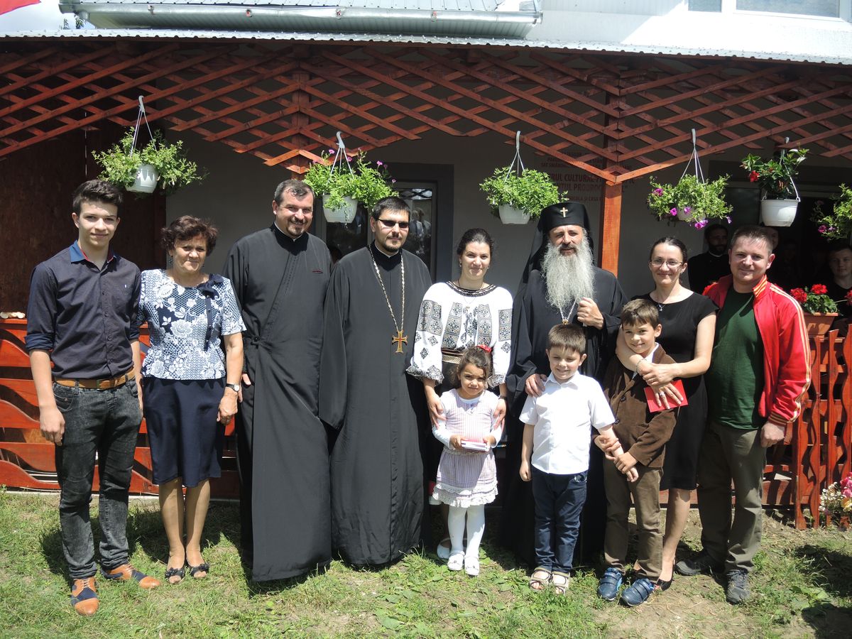 IPS Teofan: „Dacă la grijile vieții nu adăugăm și gândul la Dumnezeu, vom realiza la sfârșitul vieții că ne-am străduit degeaba”