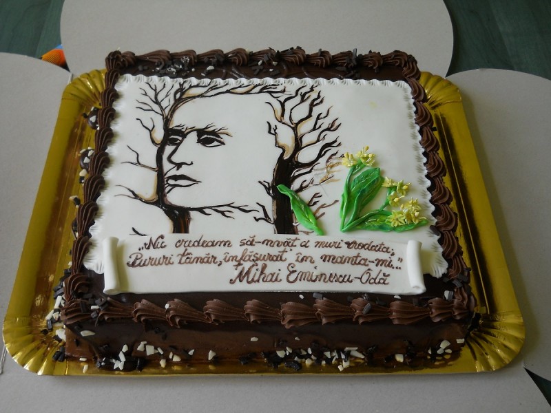 Elevii seminarişti şi adamişti din Iaşi, prezenţi la Festivalul florilor de tei