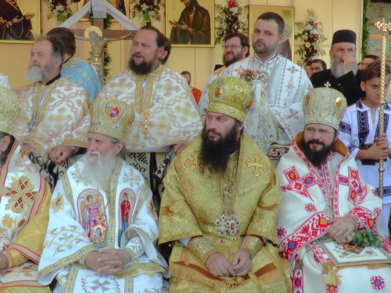 Binecredinciosului Voievod Ştefan cel Mare şi Sfânt, sărbătorit la Putna de un sobor cu şase ierarhi şi 138 de preoţi