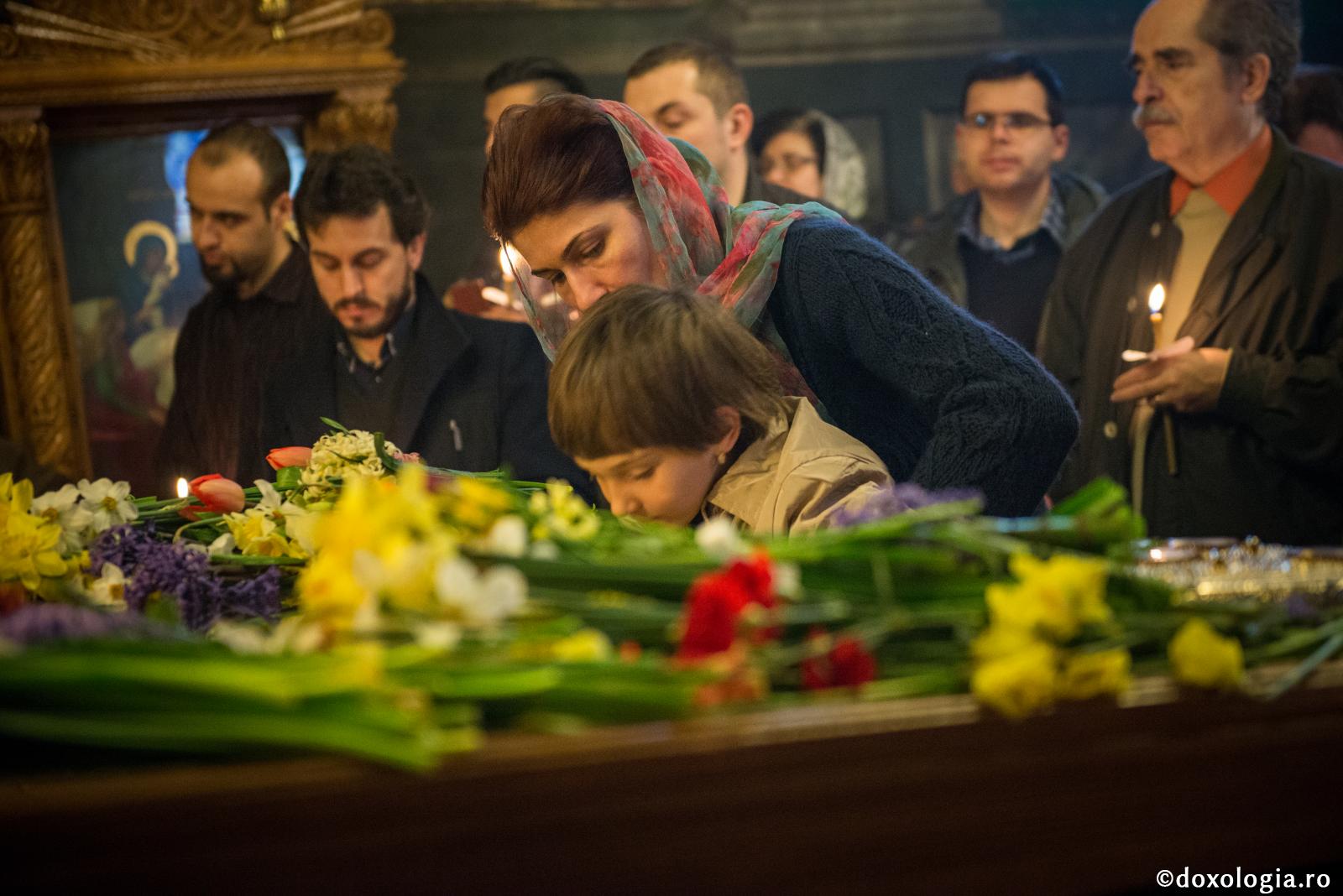 Foto: Oana Nechifor Dragostea de Biserică – moștenirea părinților pentru copiii lor