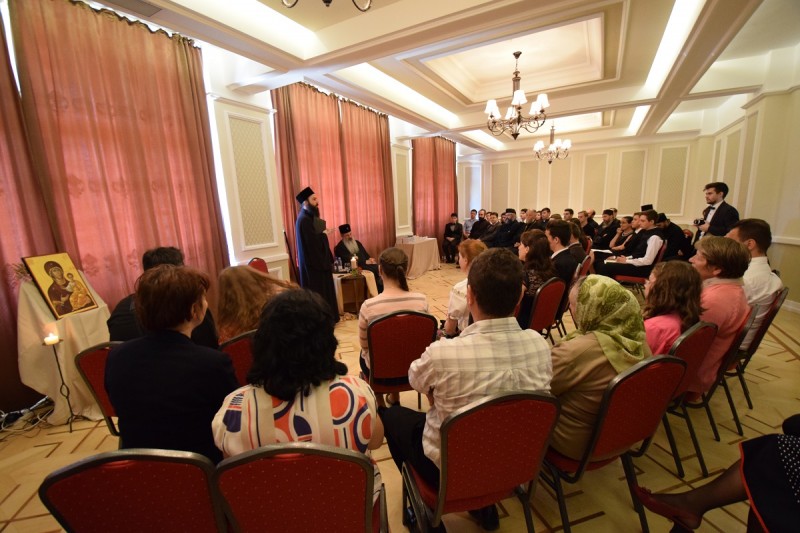 „A obține note bune la disciplina religie reprezintă o veritabilă declarație de patriotism”