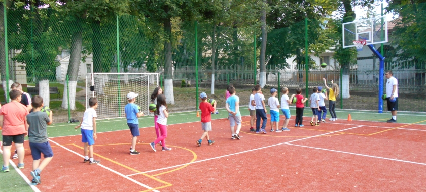 Tainele baschetului pe înţelesul şcolarilor