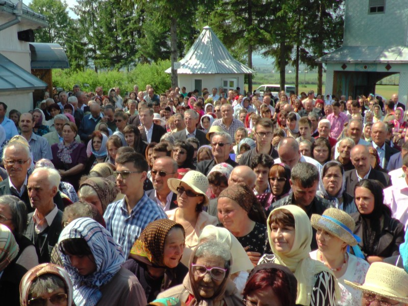 Sărbătoare în satul sucevean Spătărești