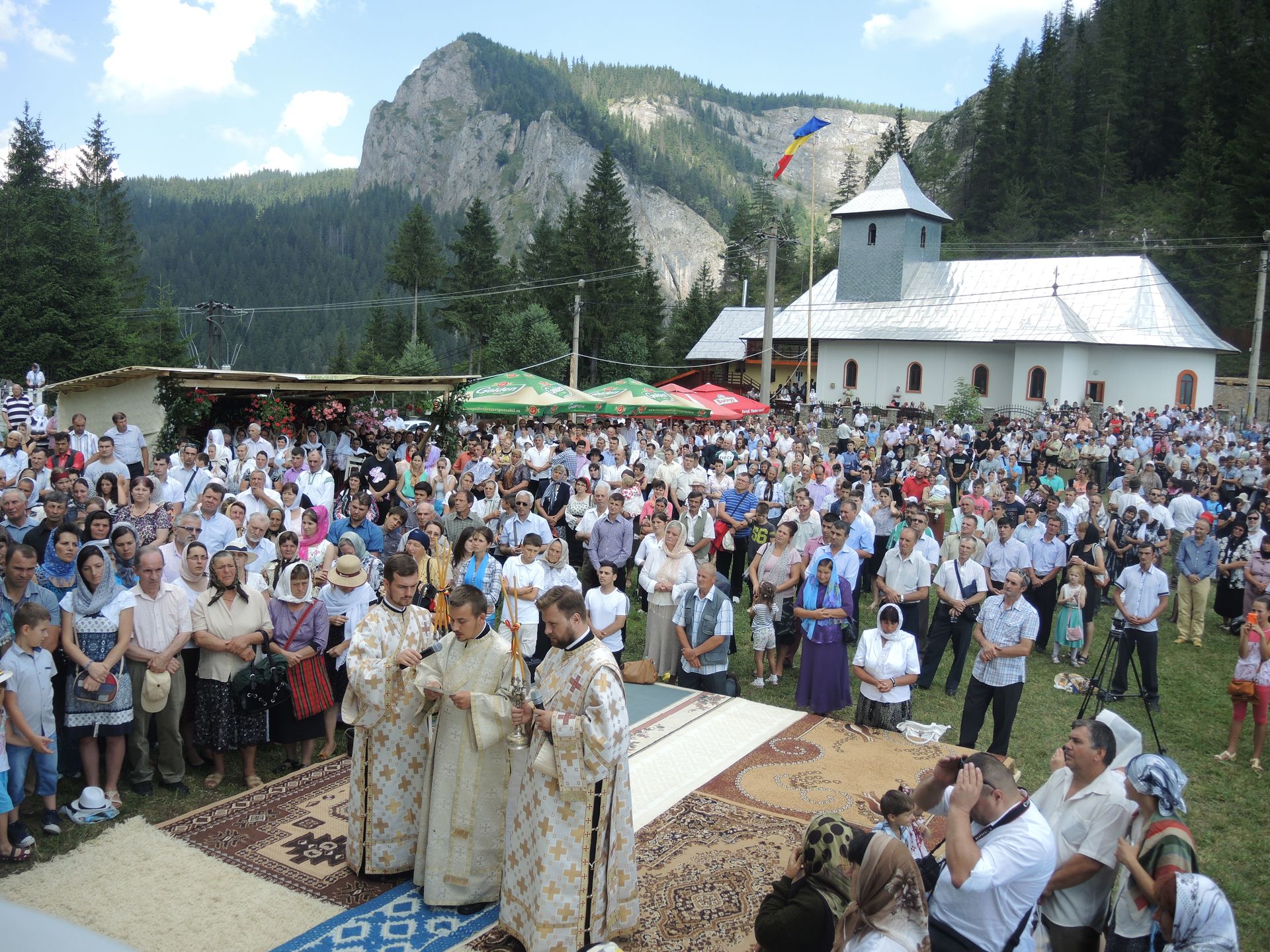 IPS Teofan: „Fără Lumina care este Hristos, orbecăim, parcurgând drumuri care nu duc nicăieri” IPS Teofan: „Fără Lumina care este Hristos, orbecăim, parcurgând drumuri care nu duc nicăieri”