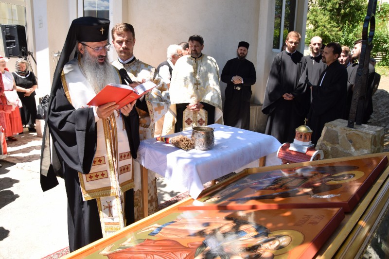 IPS Mitropolit Teofan: „În istoria lumii, cei mai iubiți oameni au fost cei smeriți” IPS Mitropolit Teofan: „În istoria lumii, cei mai iubiți oameni au fost cei smeriți”