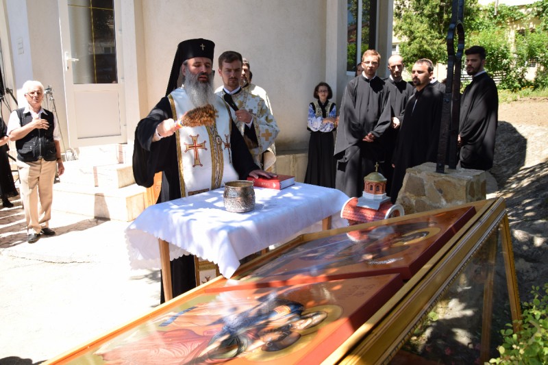 IPS Mitropolit Teofan: „În istoria lumii, cei mai iubiți oameni au fost cei smeriți” IPS Mitropolit Teofan: „În istoria lumii, cei mai iubiți oameni au fost cei smeriți”