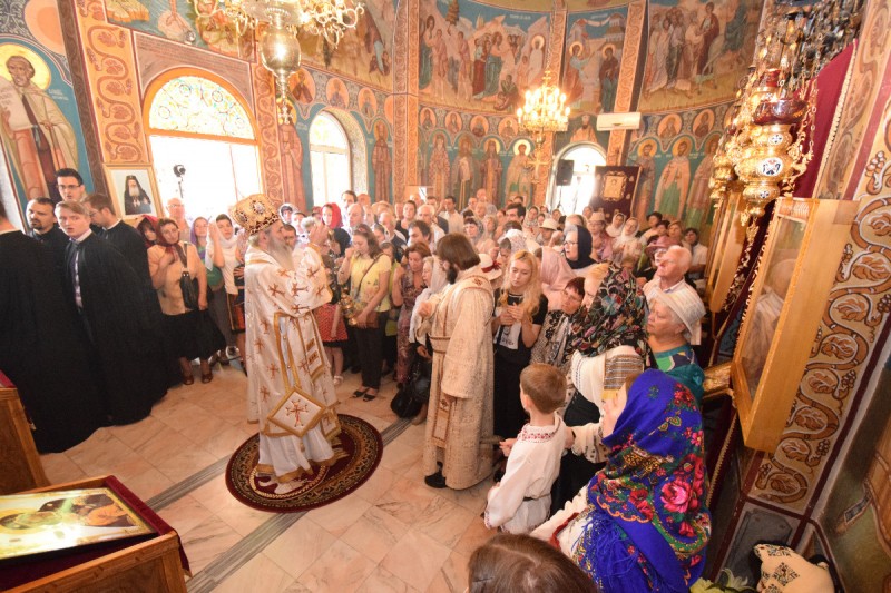 IPS Mitropolit Teofan: „În istoria lumii, cei mai iubiți oameni au fost cei smeriți” IPS Mitropolit Teofan: „În istoria lumii, cei mai iubiți oameni au fost cei smeriți”