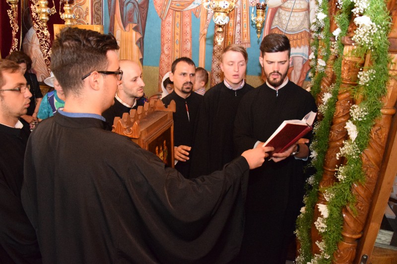 IPS Mitropolit Teofan: „În istoria lumii, cei mai iubiți oameni au fost cei smeriți” IPS Mitropolit Teofan: „În istoria lumii, cei mai iubiți oameni au fost cei smeriți”