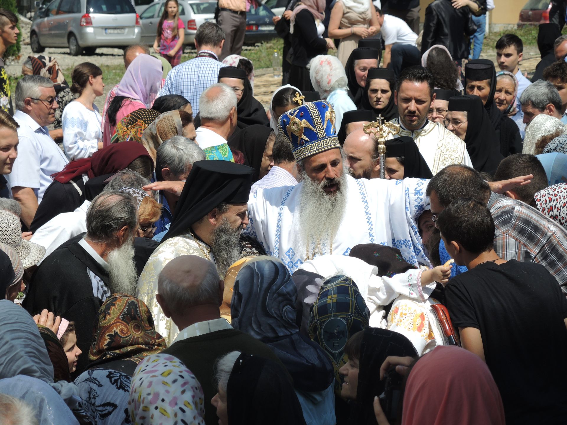 Slujire arhierească la Mănăstirea Paltin - Petru Vodă, în cinstea Sfântului Mare Mucenic și Tămăduitor Pantelimon